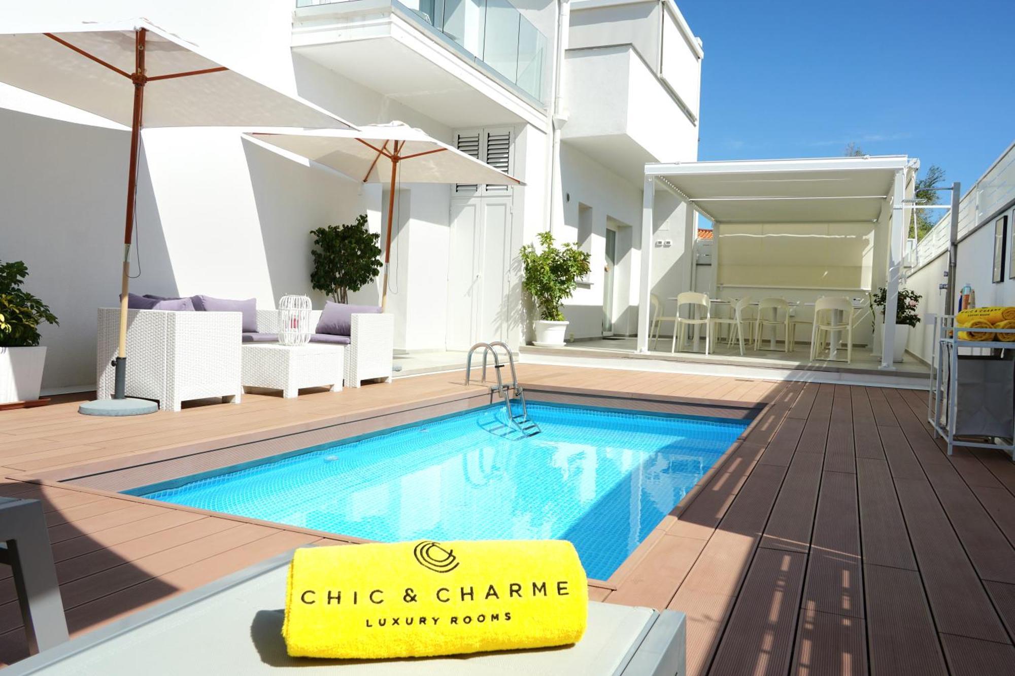 Chic & Charme Luxury Rooms オルビア エクステリア 写真